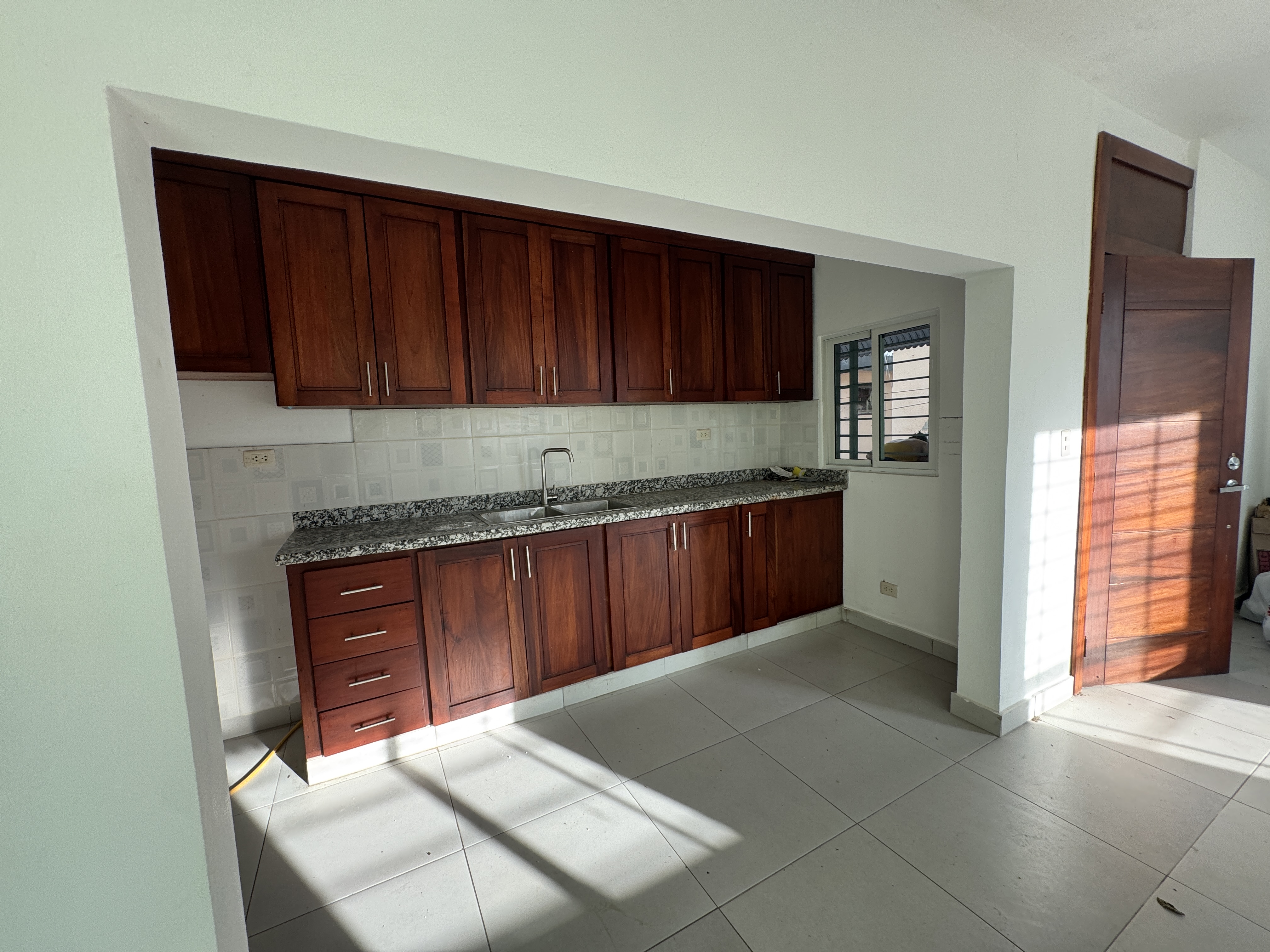 apartamentos - Amplio y espacioso Apartamento en Alquiler Matanza 1