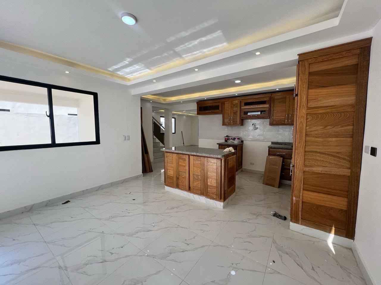 casas - venta de casa lujosa en la autopista de san isidro prado oriental  6