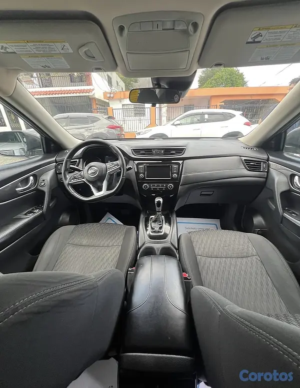jeepetas y camionetas - Nissan Rogue S 2020 6