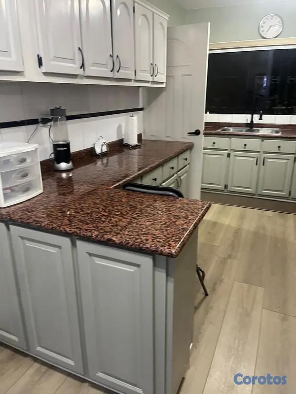 apartamentos - 235m2 primer nivel en Naco / Torre clásica 4