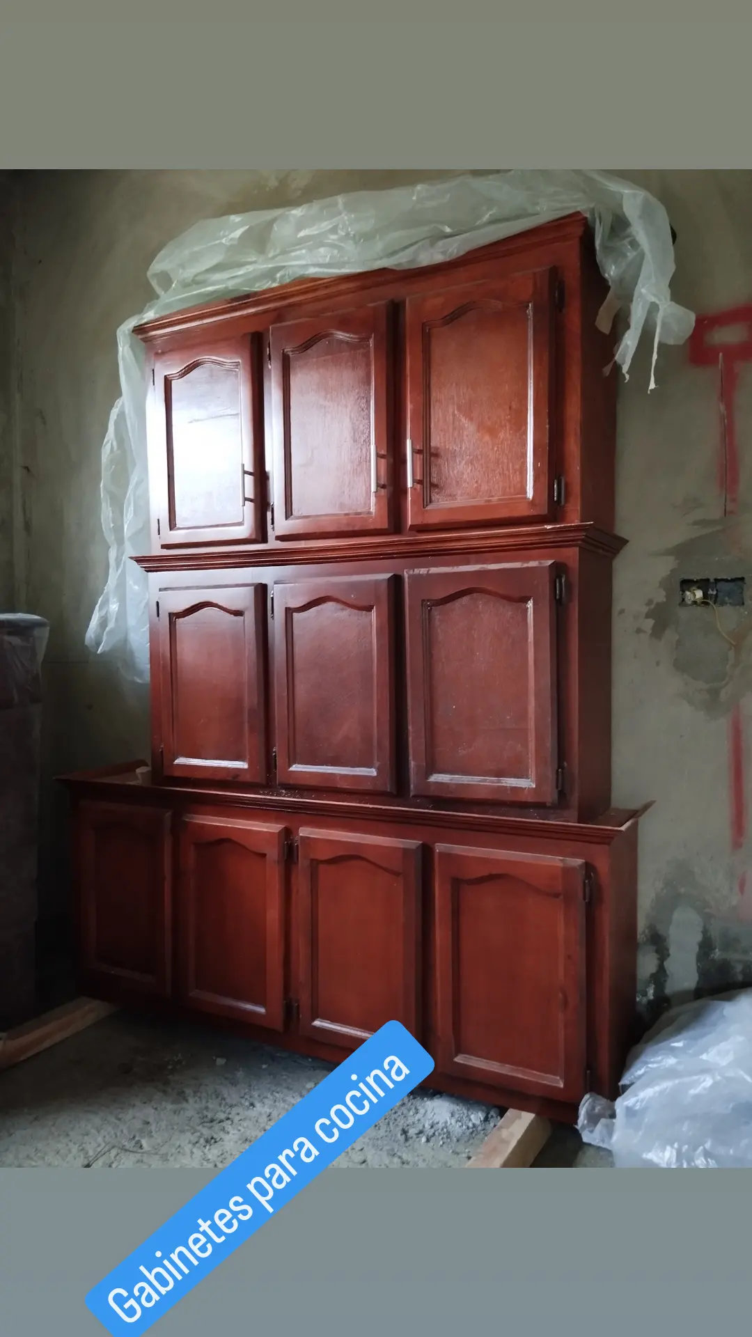 muebles y colchones - Gabinete pequeño color caoba  0