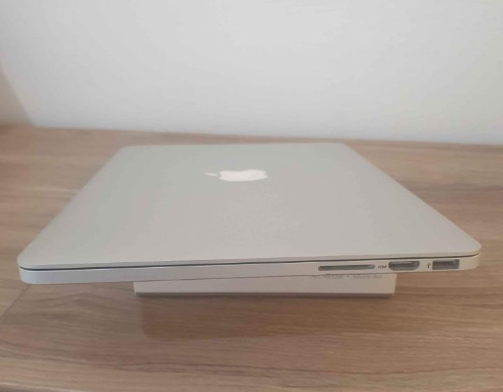 computadoras y laptops - Laptop MacBook Pro 2015, pant Retina 13,3'', 128GB SSD, 8GB RAM, Como nueva 4