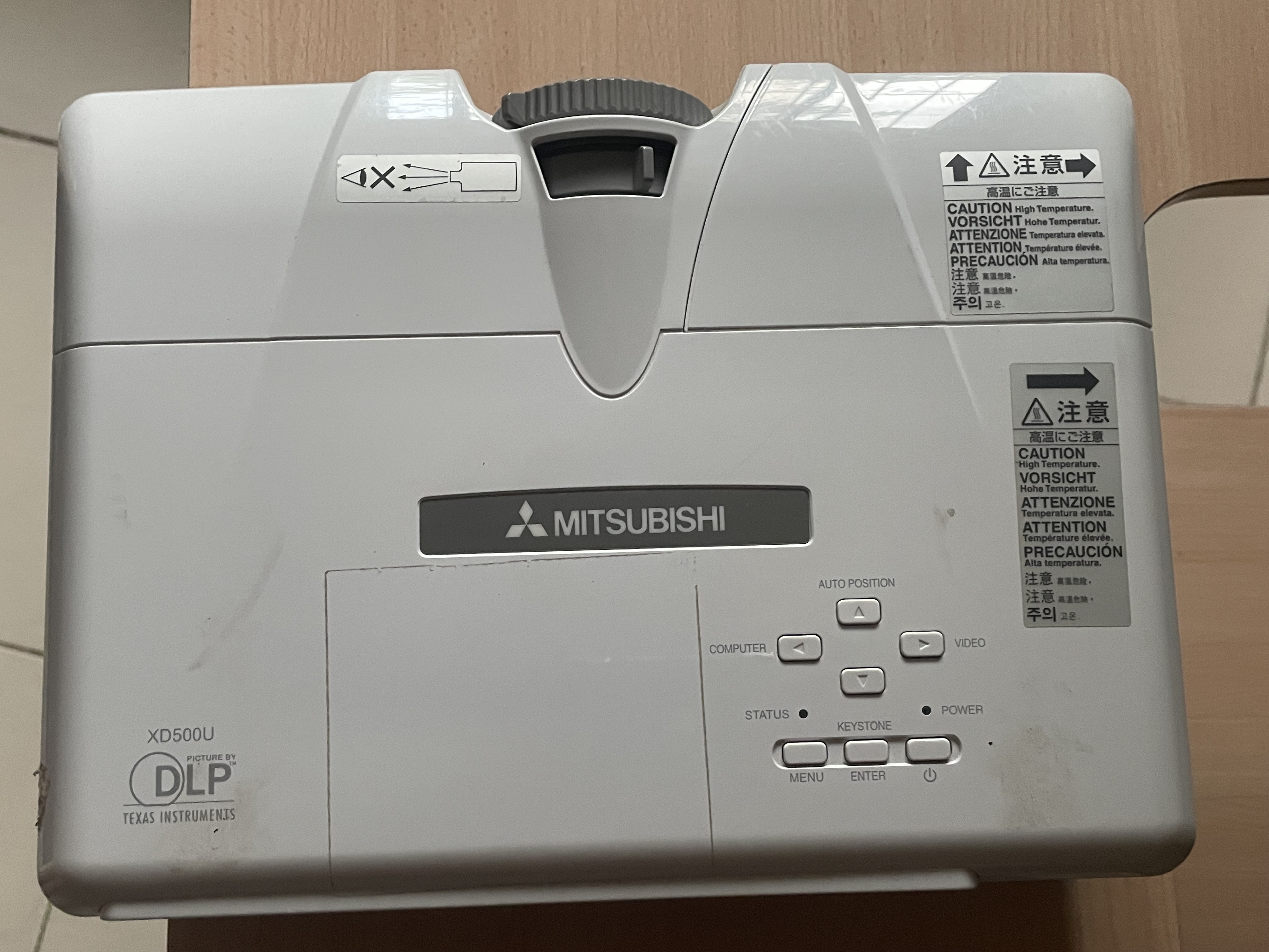 otros electronicos - Proyector  2