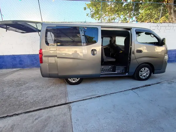 otros vehiculos - NISSAN CARAVAN NV350 9