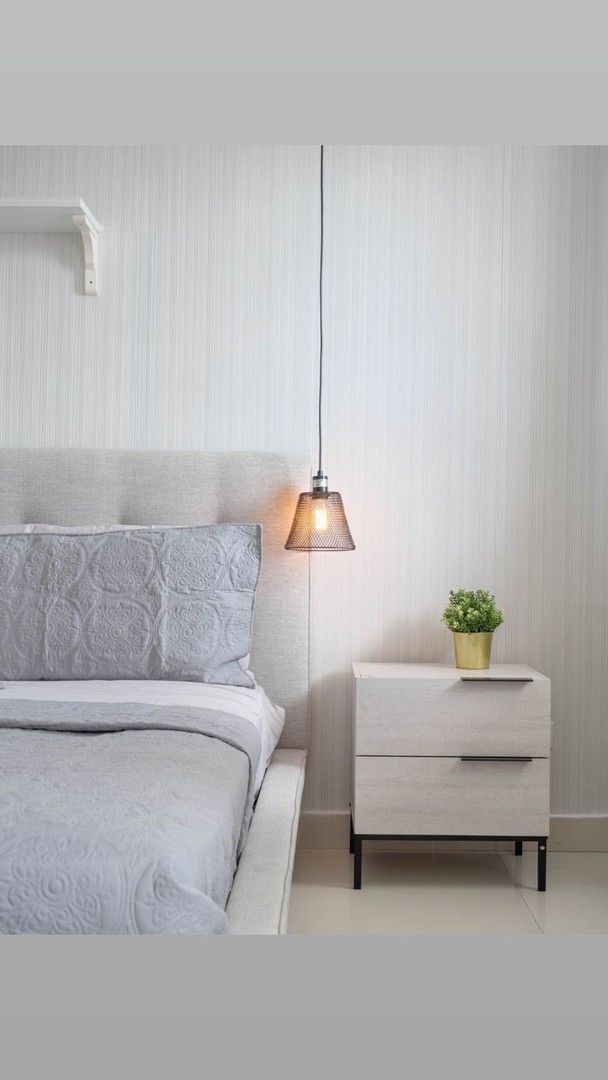 apartamentos - ALQUILO APTO EVARISTO MORALES, 3 HAB
usd$2,300 4