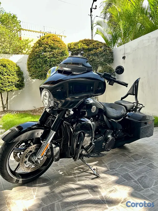 motores y pasolas - Street Glide CVO  7