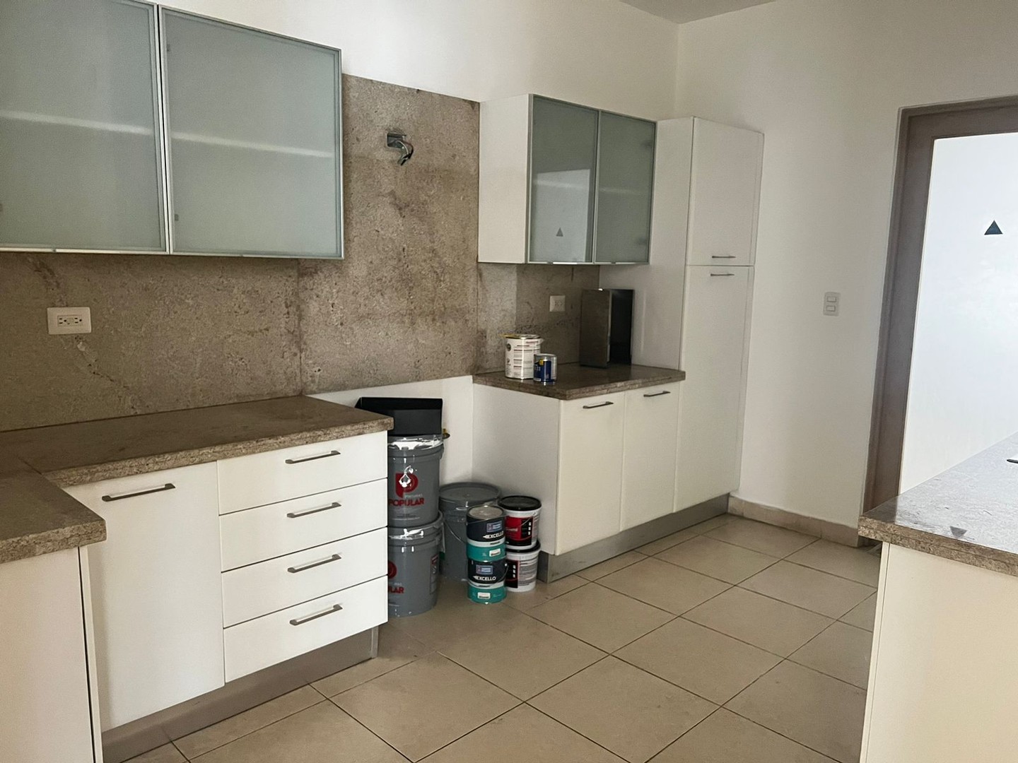 apartamentos - AMPLIO APARTAMENTO EN  ALQUILER  CON HERMOSA VISTA AL MAR EN EL ENSANCHE PARAISO 1