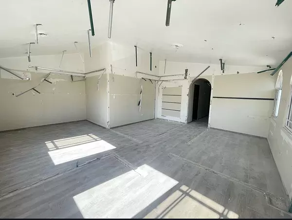 casas - Venta propiedad comercial en el millon 8