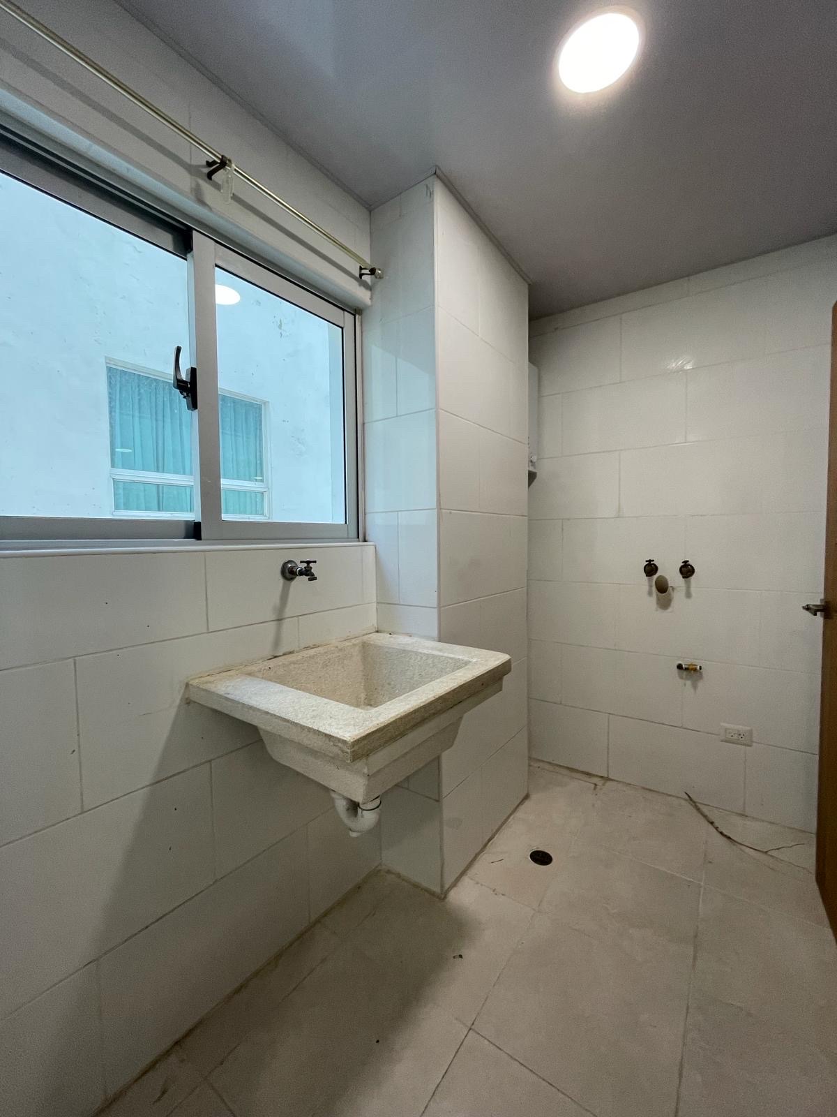 apartamentos - Moderno Apartamento en alquiler de 3 habitaciones en Renacimiento Santo Domingo  9