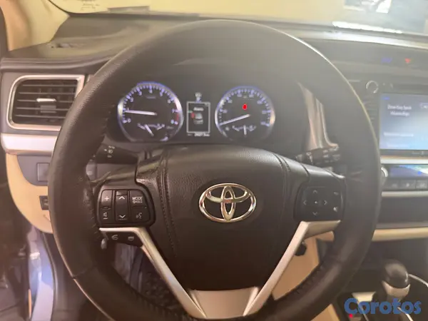 jeepetas y camionetas - Toyota Highlander XLE 4WD 2015 20