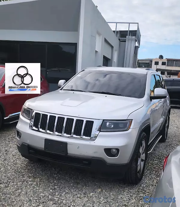 jeepetas y camionetas - JEEP GRAND CHEROKEE 2014 3
