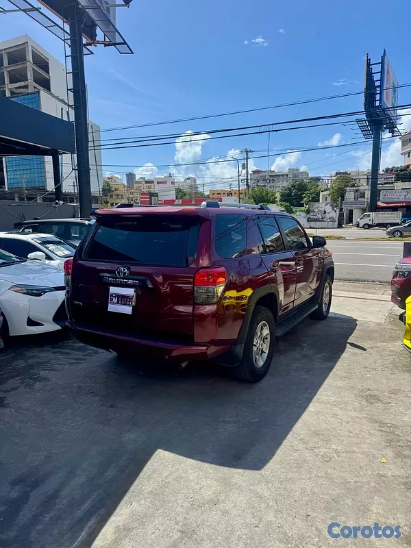jeepetas y camionetas - Toyota 4Runner SR5 2011
 8