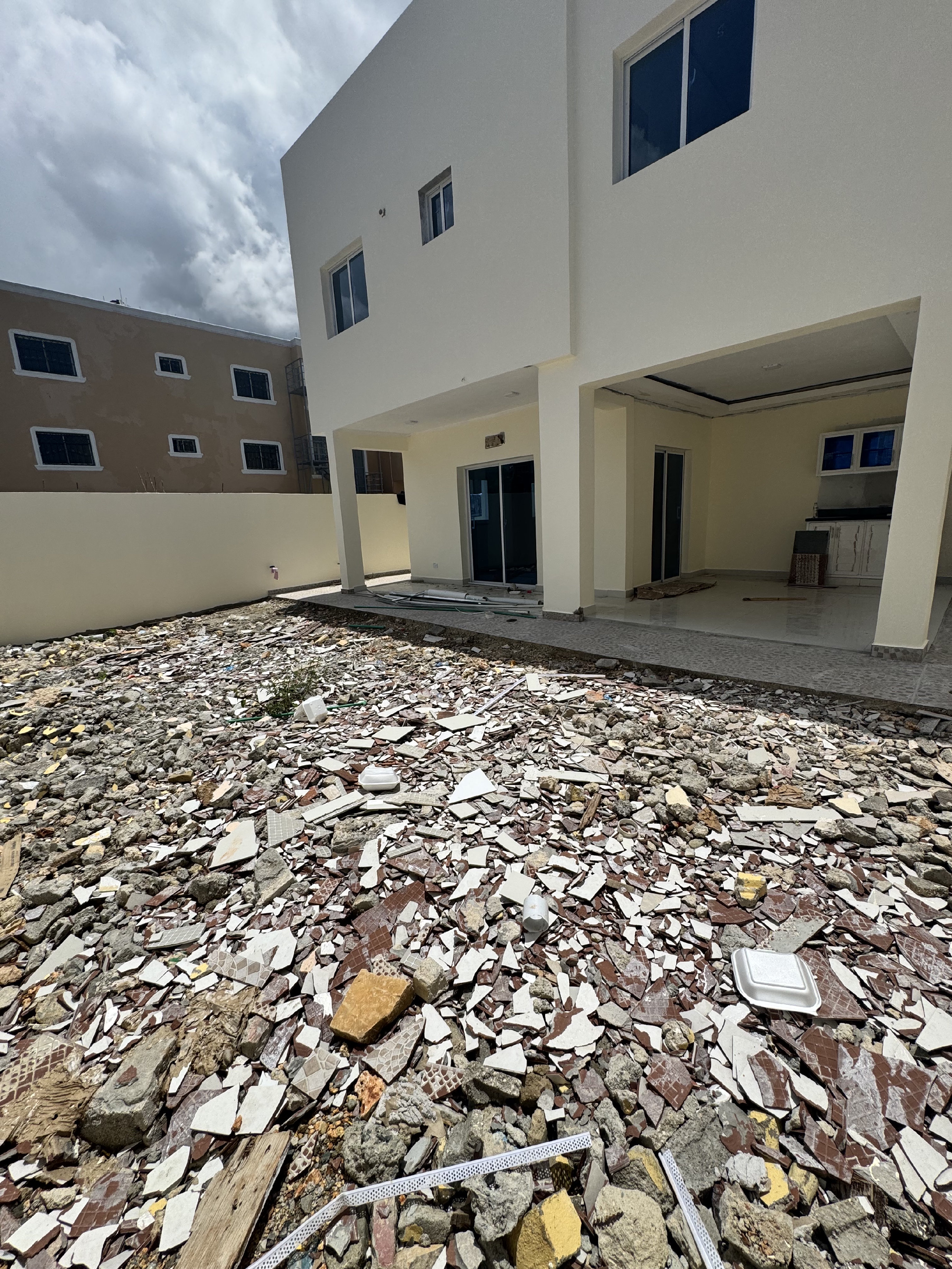 casas - venta de casa lujosa en la autopista de san isidro prado oriental  8