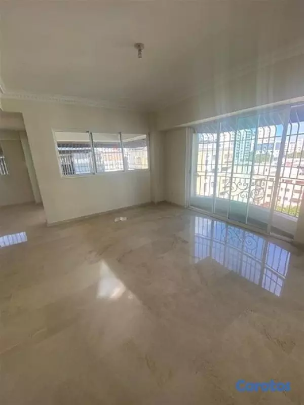 penthouses - En Venta Penthouse de 4 habitaciones en la Urb. Real 3