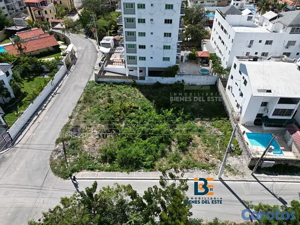 solares y terrenos - SE VENDE DE OPORTUNIDAD Excelente Solar con 750 me 2