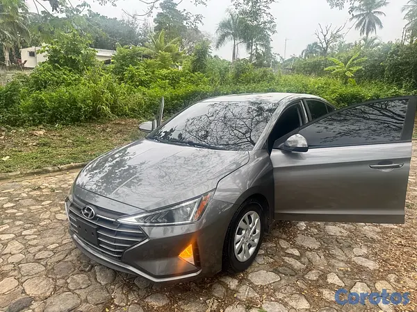 carros - Hyundai Elantra 2020 3