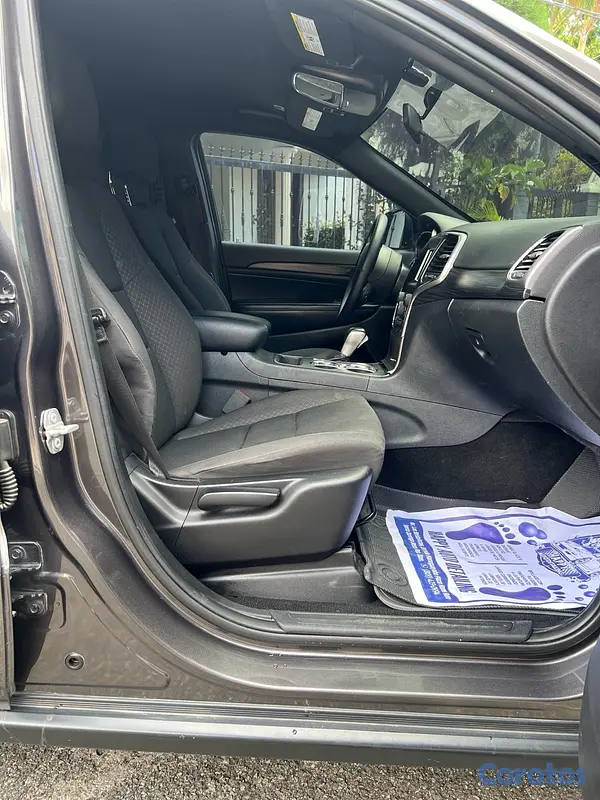 jeepetas y camionetas - ♻️JEEP GRAND CHEROKEE LADERO 2019✅ 5