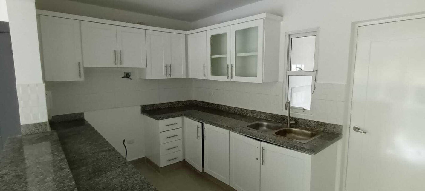 apartamentos - Apartamento en alquiler #24-194 ascensor, 3 dormitorios, seguridad, planta elect 1