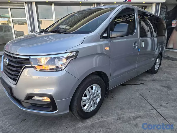 jeepetas y camionetas - HYUNDAI GRAND STAREX 2021 GRIS 9