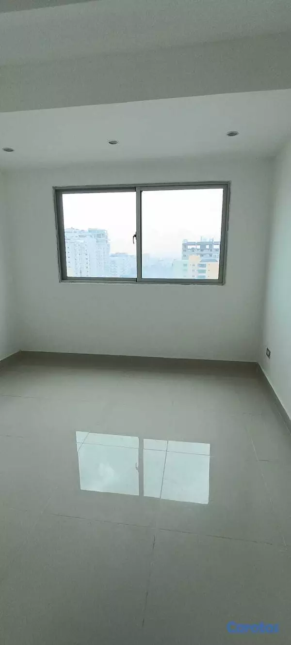 apartamentos - Renacimiento Amplio apartamento en piso alto 3hab 7