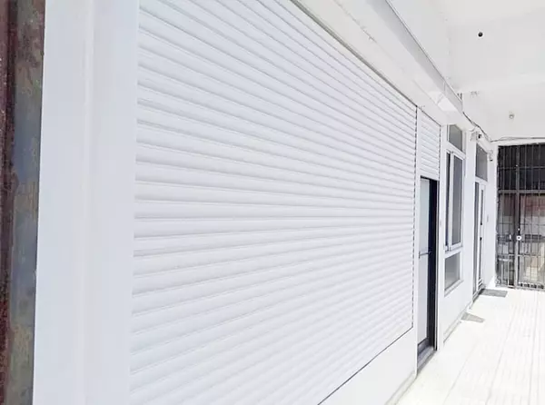 oficinas y locales comerciales - Local en los prados  9