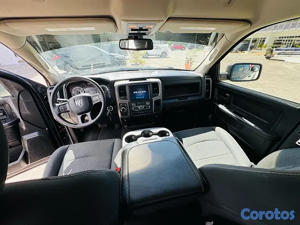 jeepetas y camionetas - RAM 1500 Classic 2021  8