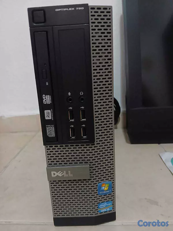 computadoras y laptops - VENDO CPU CON MONITOR, TECLADO Y ANTENA WIFI USA. 8