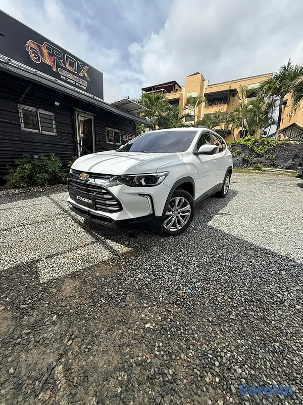 jeepetas y camionetas - Chevrolet Tracker LT 2023 1