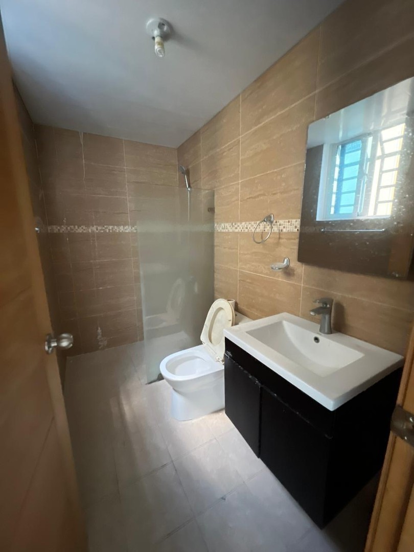 apartamentos - Se Alquila Apartamento en Gazcue D.N. Santo Domingo, justamente frente bella Art 5