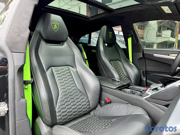 jeepetas y camionetas - Lamborghini Urus año 2019  7