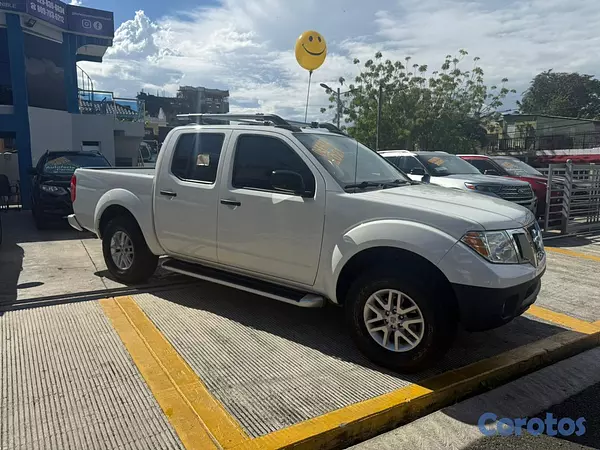 jeepetas y camionetas - Nissan Frontier SV 2021 4