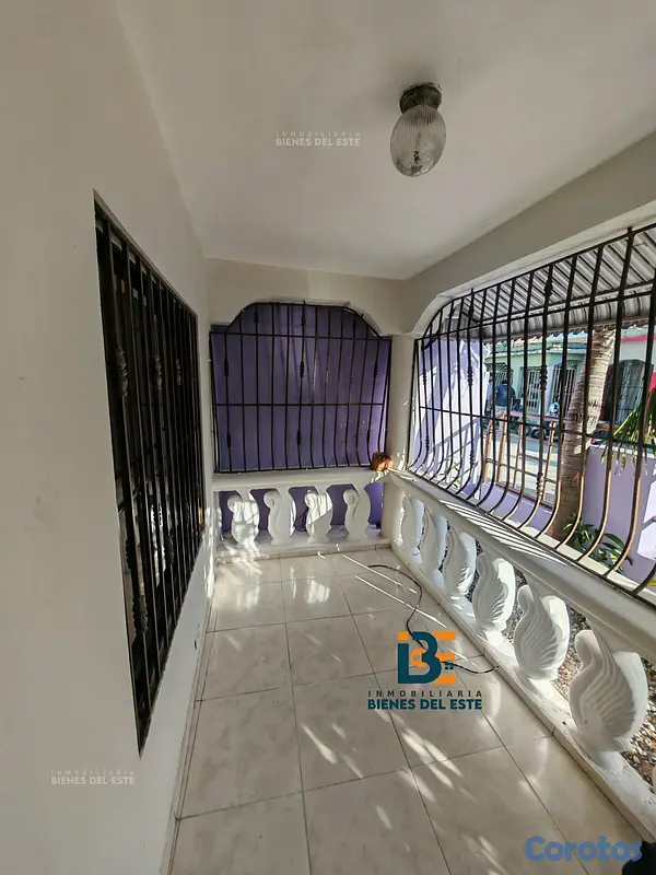 casas - Se Vende Casa de Tres Habitaciones en el Juan Pabl 1