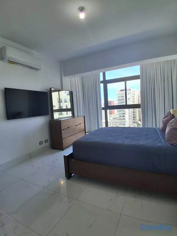 apartamentos - Apartamento Amueblado en piantini    US$ 2,500  (2 9