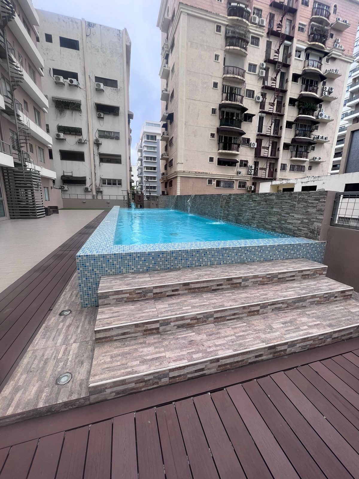 apartamentos - Vendo amueblado paraíso piso 10 una dos habitacion 1
