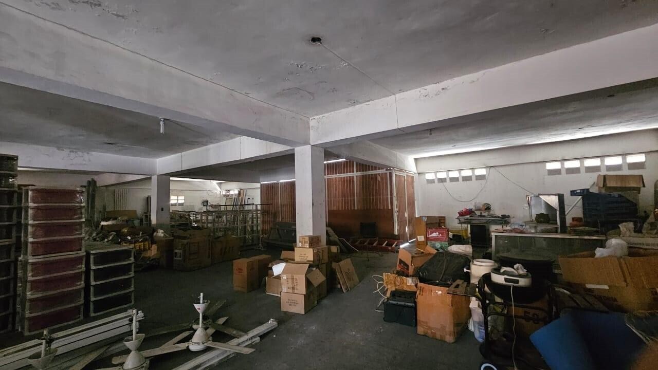 oficinas y locales comerciales - Edificio en Alquiler 10