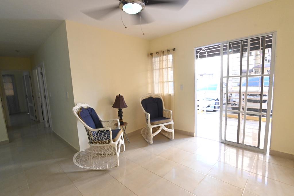 apartamentos - Residencial Las Palmeras esta ubicado en la Aut. De San Isidro después del Ole. 3