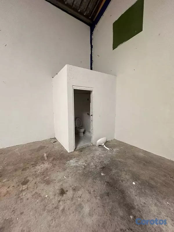 oficinas y locales comerciales - Nave industrial en alquiler en San Isidro  10