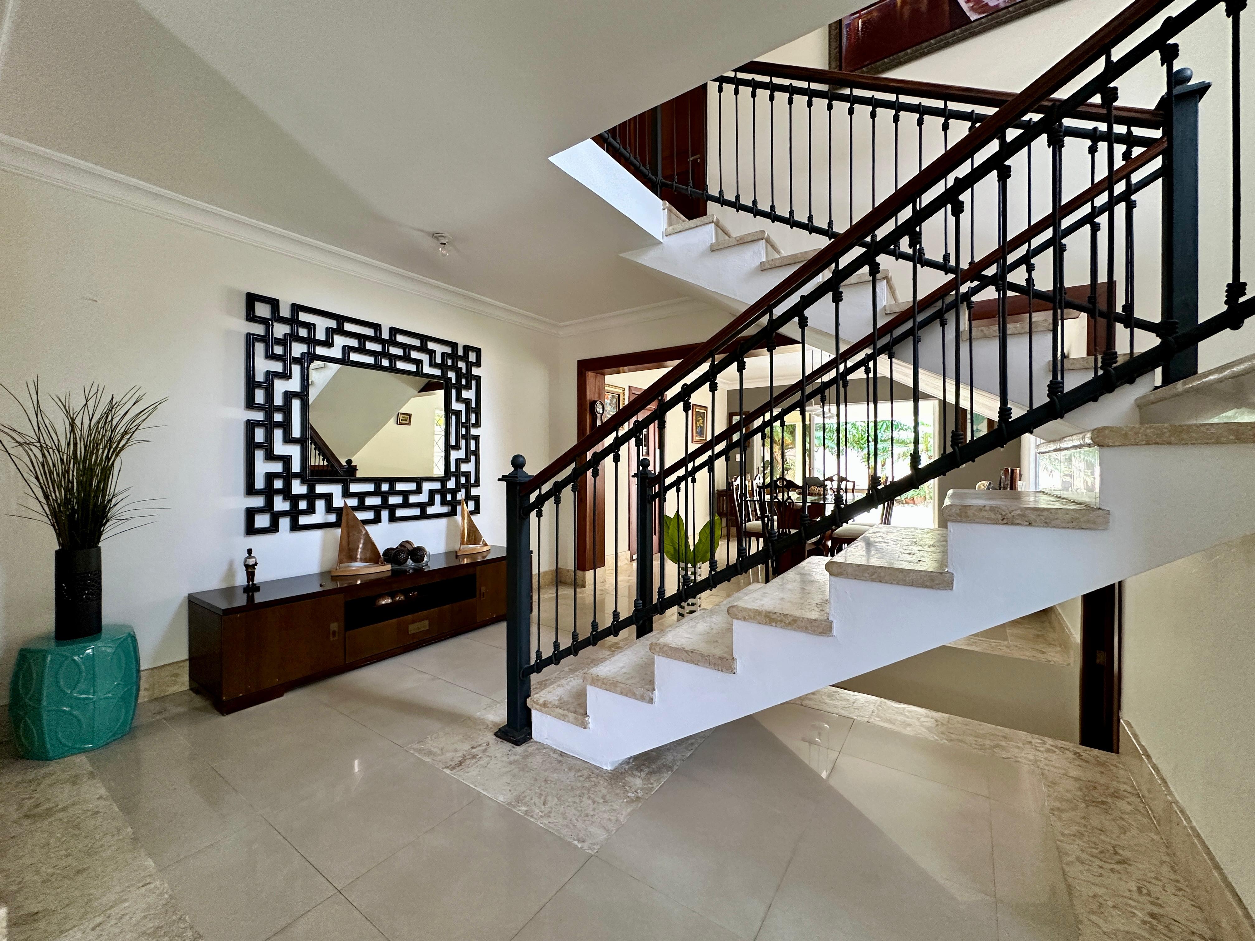 casas - Hermosa Residencia en Mirador del Este, SDE 7