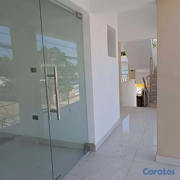 oficinas y locales comerciales - Se Renta Local Comercial en Barrio México, proximo 3
