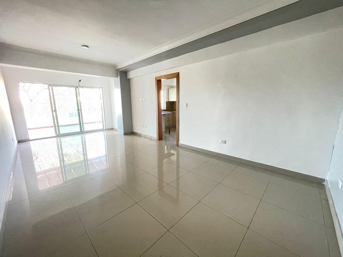 apartamentos - Espectacular apartamento en alquiler 2do nivel con terraza