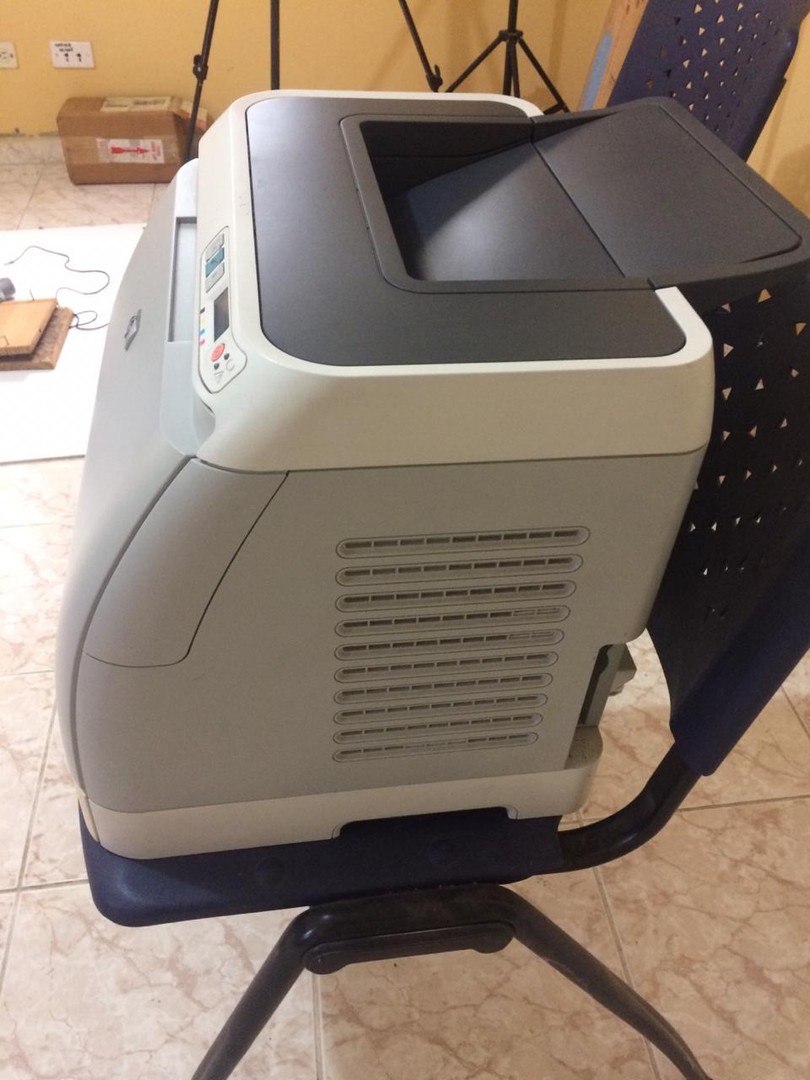impresoras y scanners - Impresora HP Color LaserJet 2600 N 2