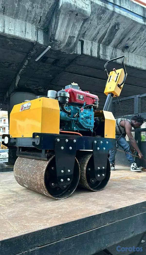 equipos profesionales - Rodillo Compactador Motor tipo kubota  3