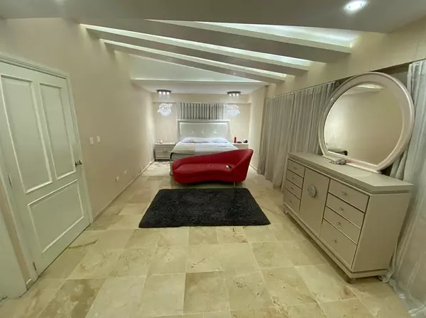 apartamentos - Se alquila apartamento amueblado en Av. Anacaona 7