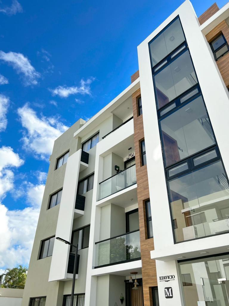 apartamentos - Apartamento con Seguridad 24/7 en Llanos de Gurabo 3