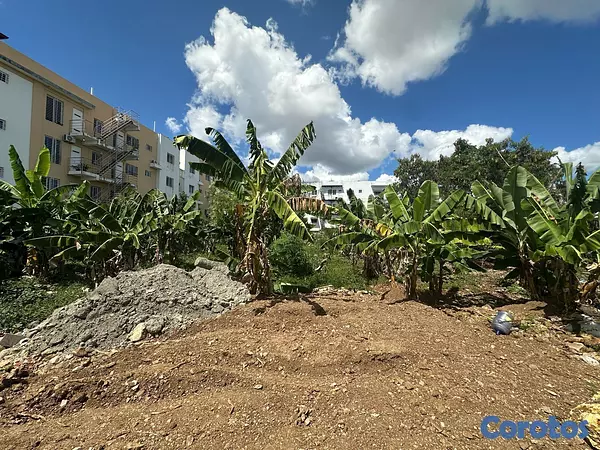 solares y terrenos - Solar en la Urb. Italia Santo Domingo Este de 2395 5
