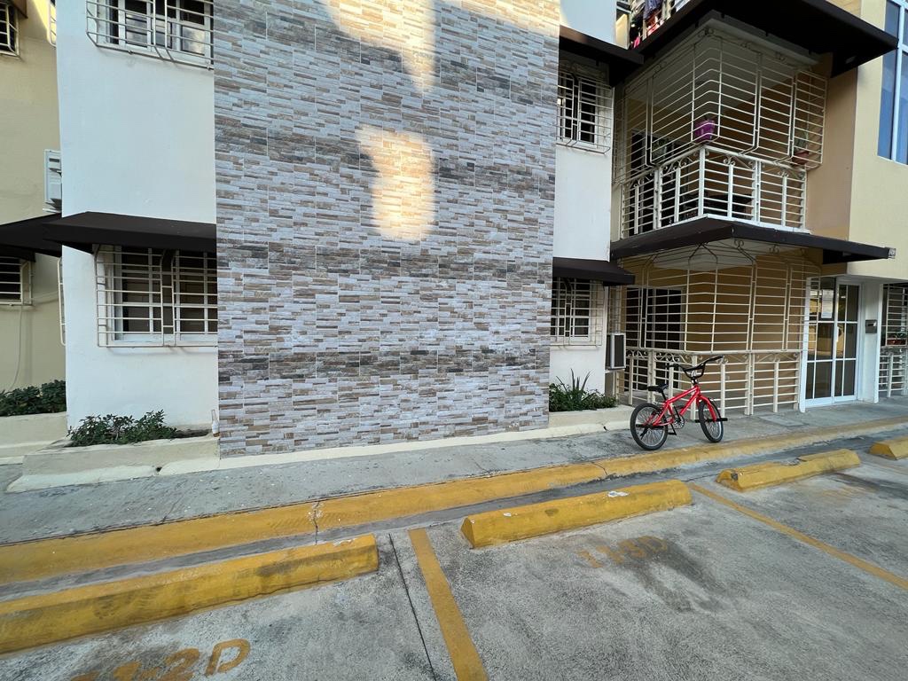 apartamentos - Residencial Las Palmeras esta ubicado en la Aut. De San Isidro después del Ole. 0