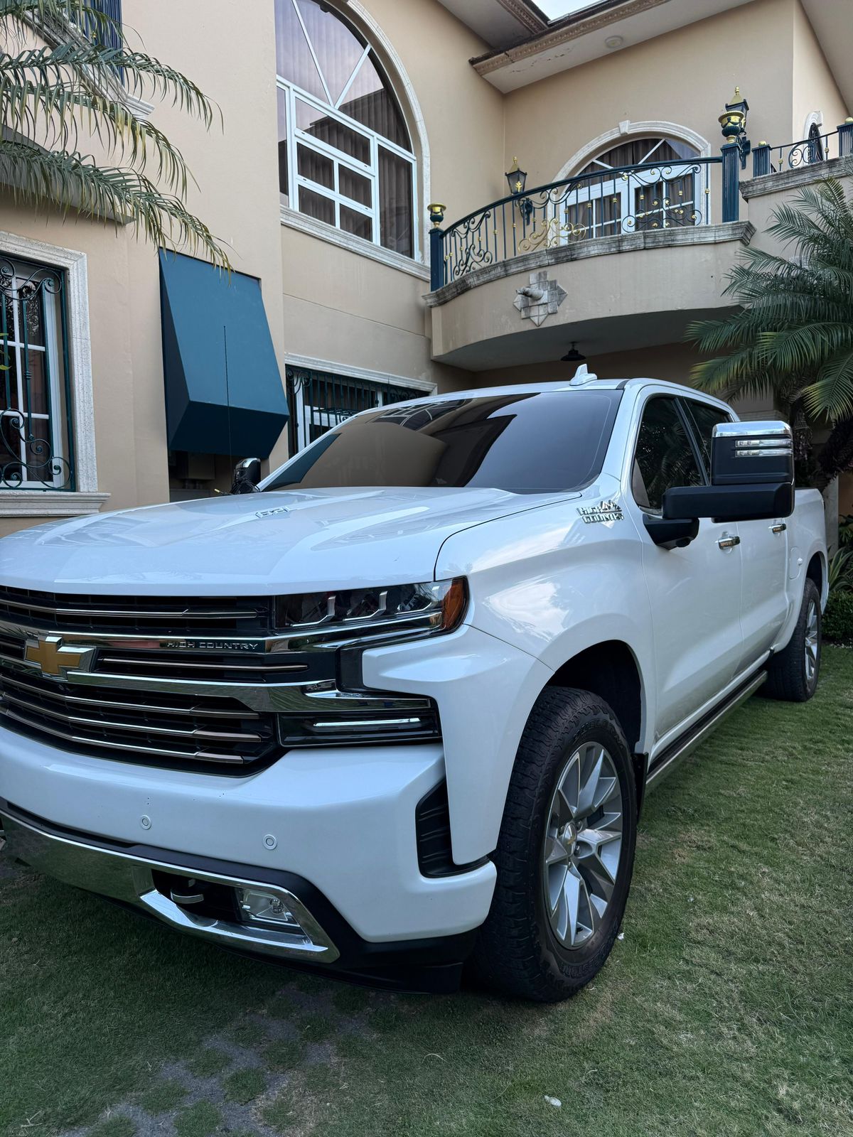jeepetas y camionetas - chevolet silverado high country 2021 4