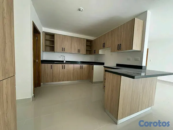 apartamentos - SE VENDE HERMOSO Y ESPACIOSO PRIMER NIVEL EN AVE. HISPANOAMERICANA, SANTIAGO 11