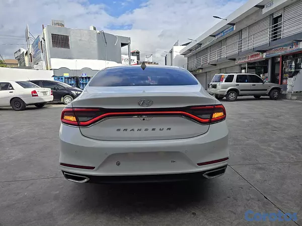 carros - HYUNDAI GRANDEUR 2018 BLANCO 5