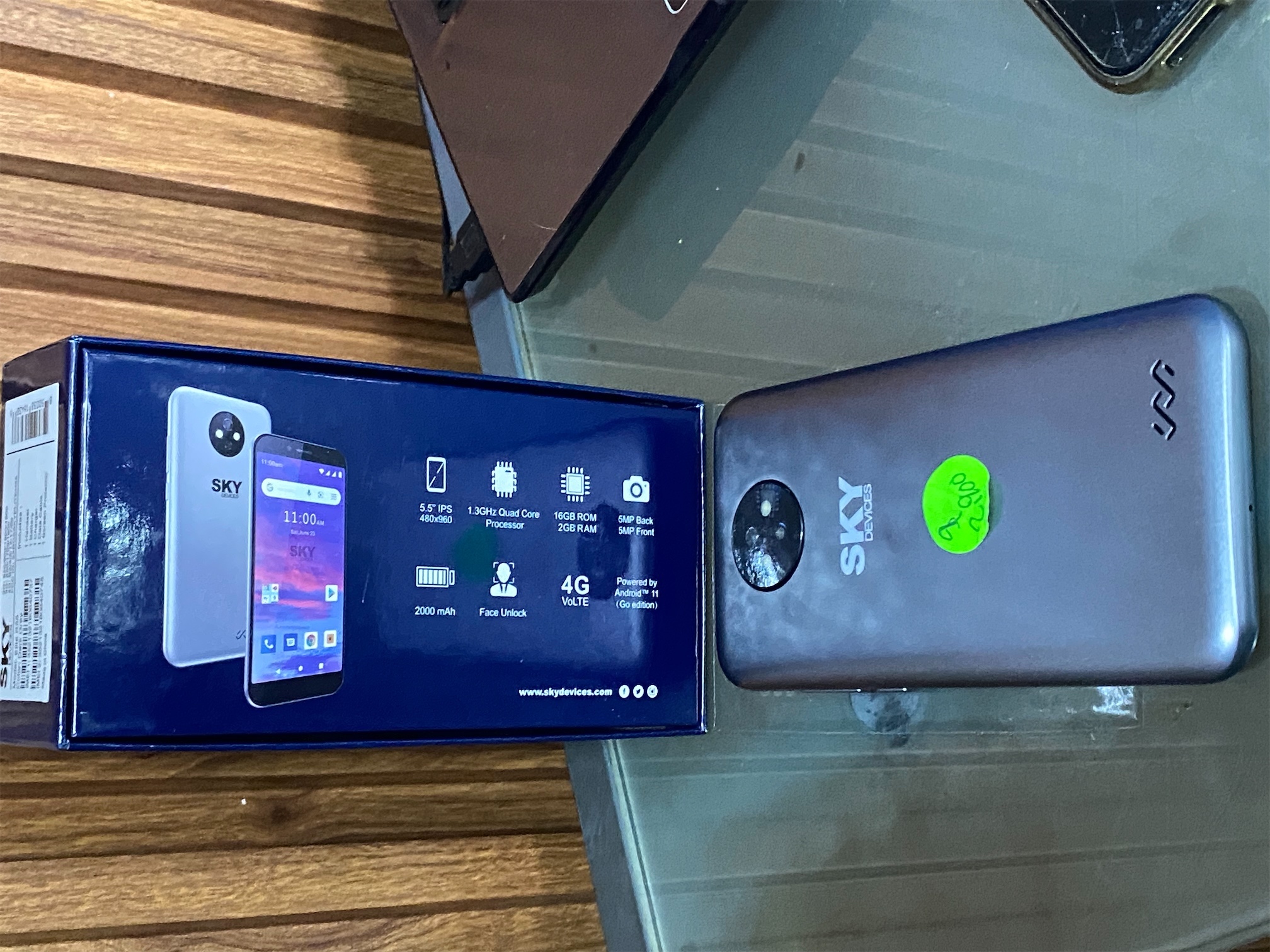 celulares y tabletas - SKY R55 dual sim  3